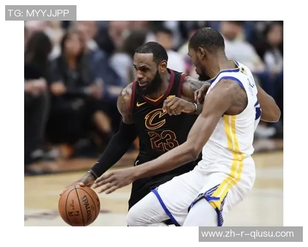 韩国足球球星赛场拼搏与场外行为引发热议的深度观察